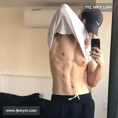 仰坤铖